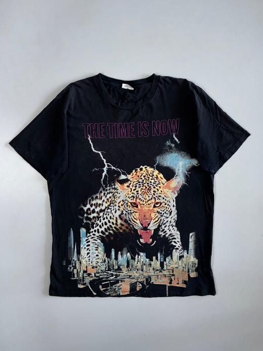 Marcelo Burlon County of Milan “The Time Is Now” Leopard City Graphic Tee Faded Black (XL)