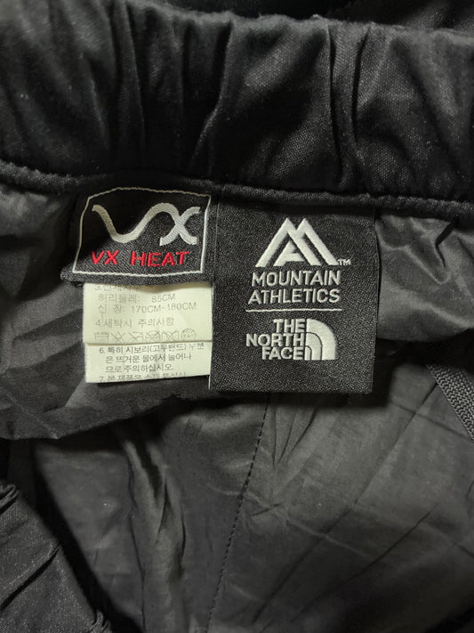 The North Face Mountain Athletics VX Heat Padded Quilted Shorts – Black (W:30) (L:21)
