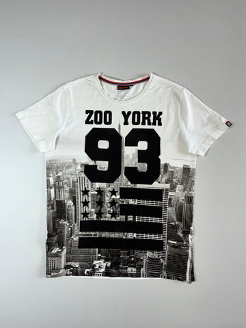 Zoo York “93” NYC Skyline Graphic Tee – White (XL)