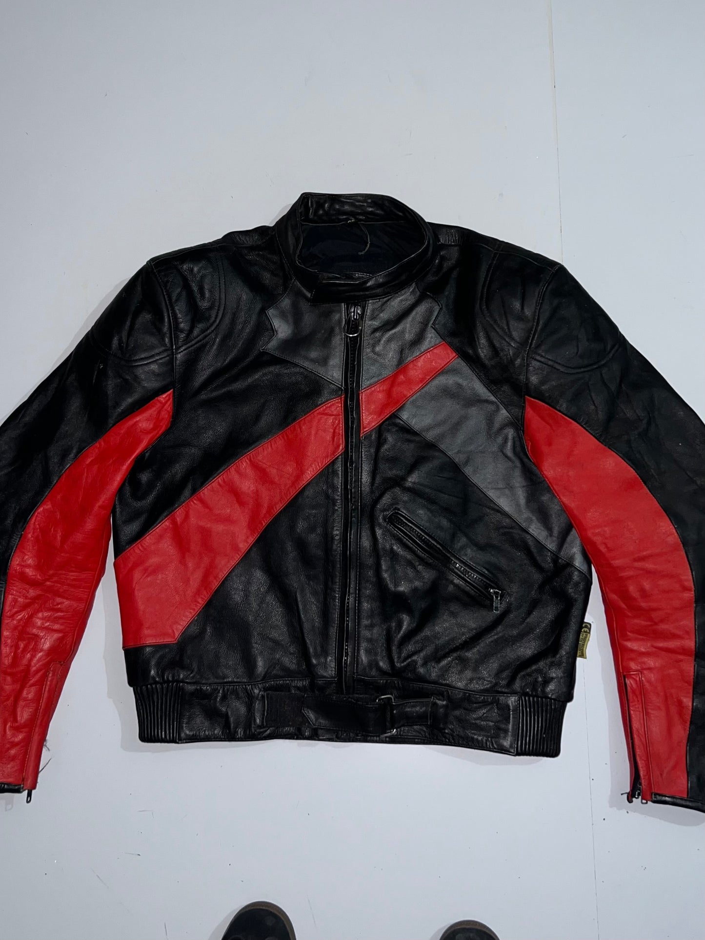 !          (Rare) Super Premium Original Leather Biker Jacket (PADDED) (M/L)