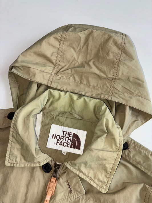 The North Face Hooded Field Jacket women’s (M)