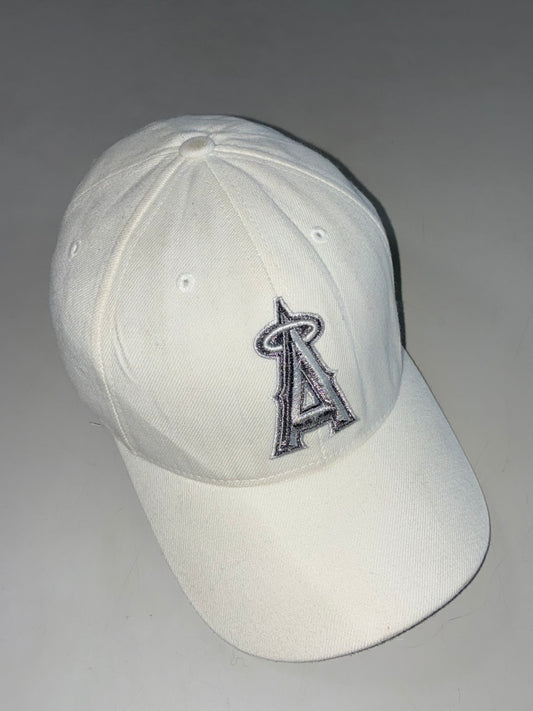 MLB Anaheim Angels White Cap with Silver Embroidered Logo – Major League Baseball (Adjustable)