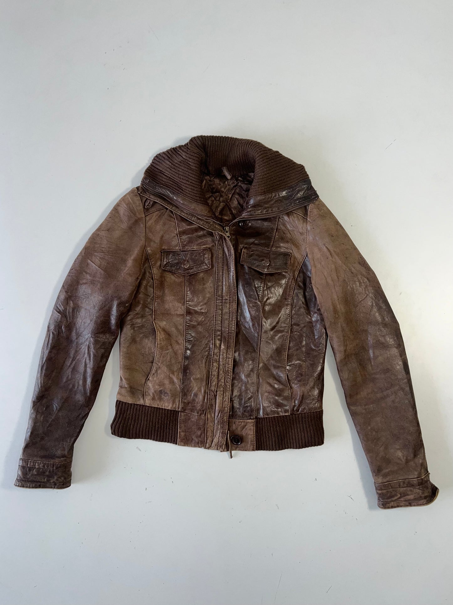 !                                                                                                                                                                                                   Super Premium Original Leather (XS/S)