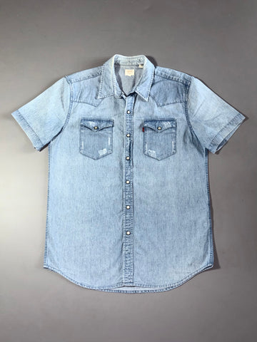 Levi's Distressed Light Wash Short Sleeve Western Denim Shirt – (M)