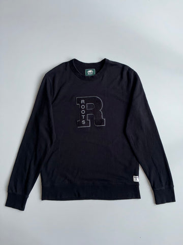 Roots Varsity “R” Logo Crewneck Sweatshirt – Black (L)