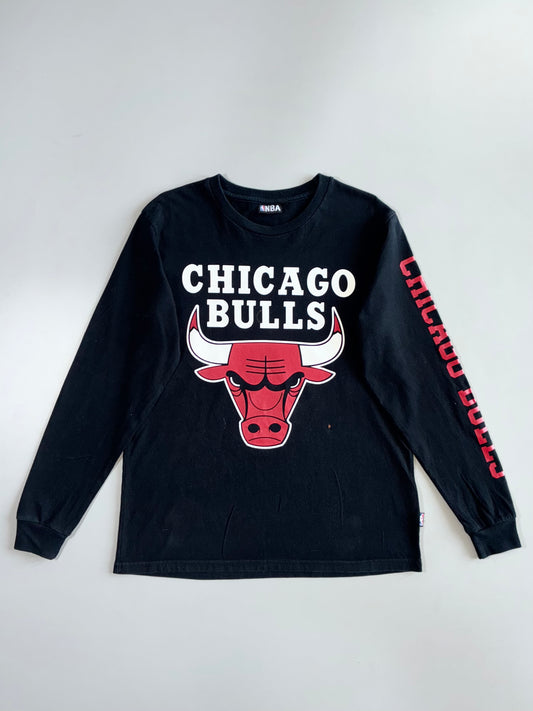 NBA Official Chicago Bulls Bull Logo Sleeve Print Black 100% Cotton Long Sleeve T-Shirt (L)