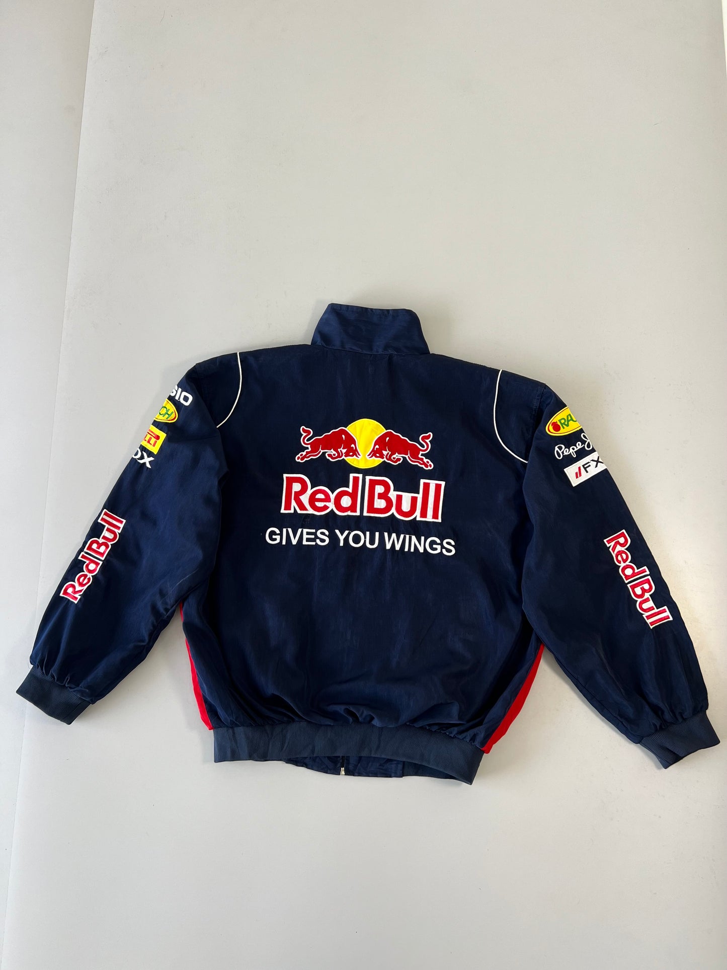 !                                                                                                                                                                                                Vintage Redbull F1 Infinity Racing Jacket (RARE FIND) (XL/2XL)