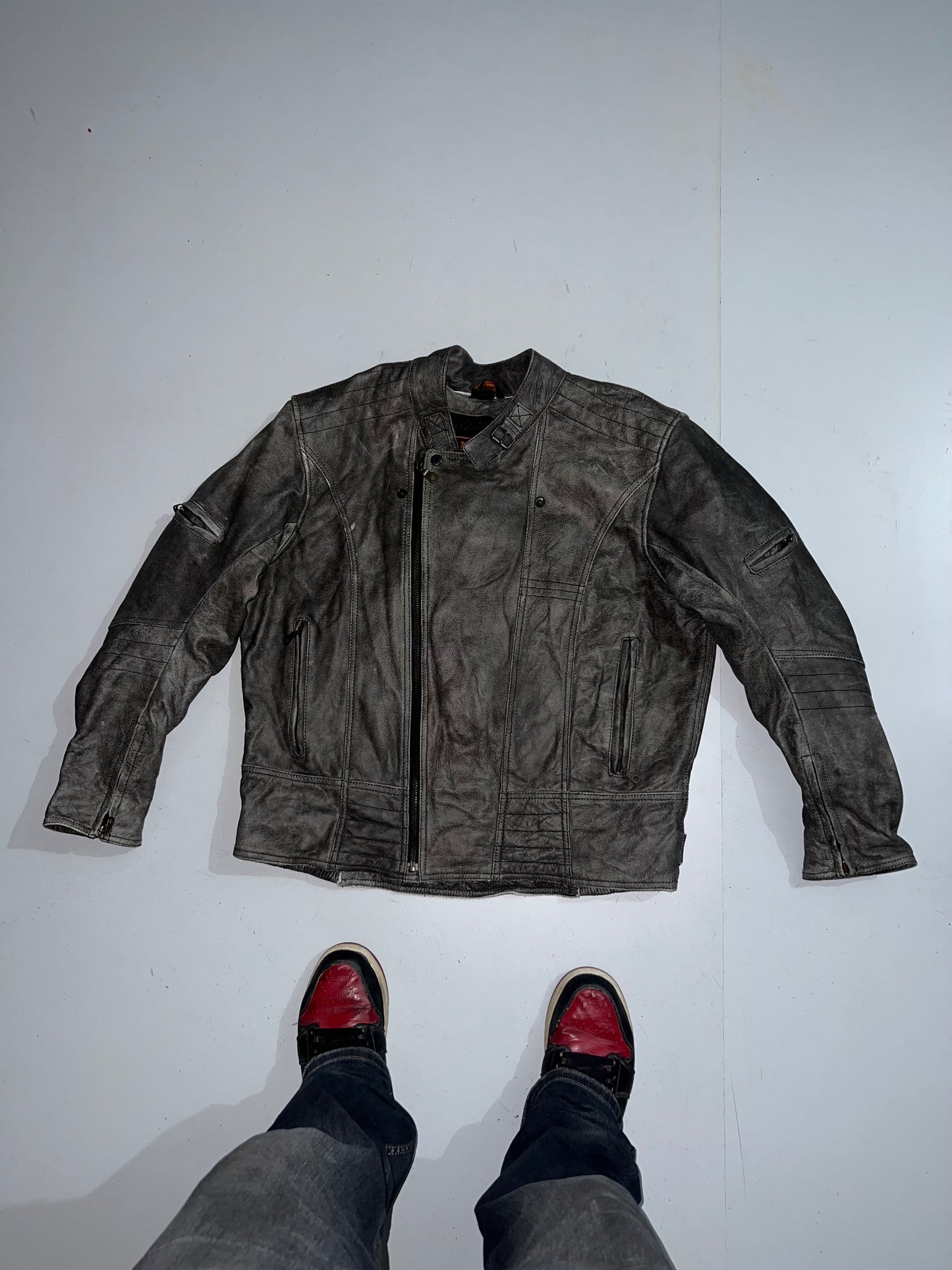 A *Super Premium Original Leather (XL/2XL) with extra  padding