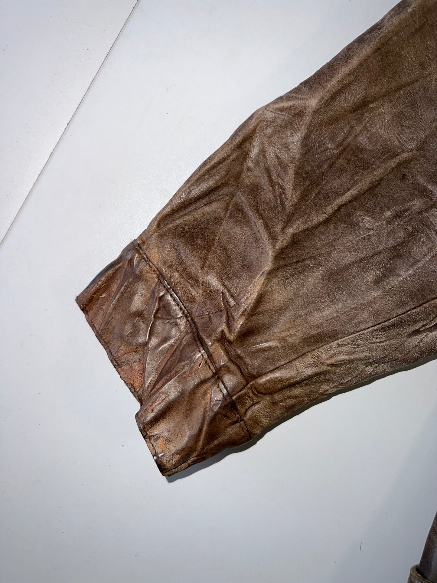 !                                                                                                                           Super Premium Original Leather (L/Xl)