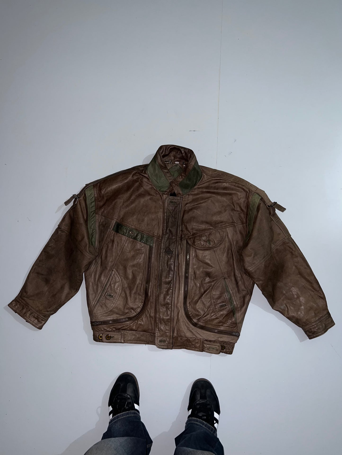!              Super Rare designer Original Leather Jacket (XL/2XL)