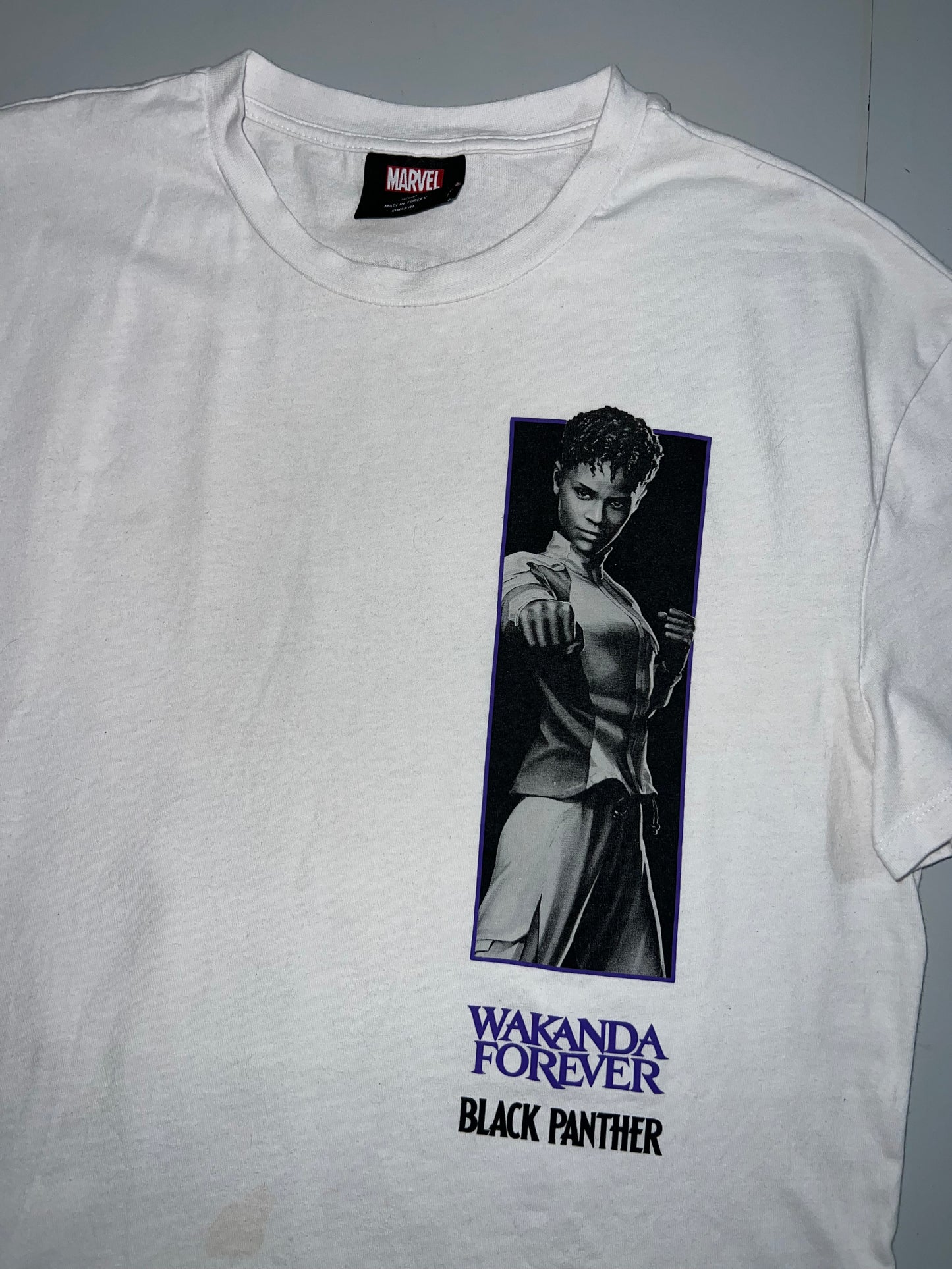 !                                                                     Wakanda Forever Original Marvel Tee (M/L)