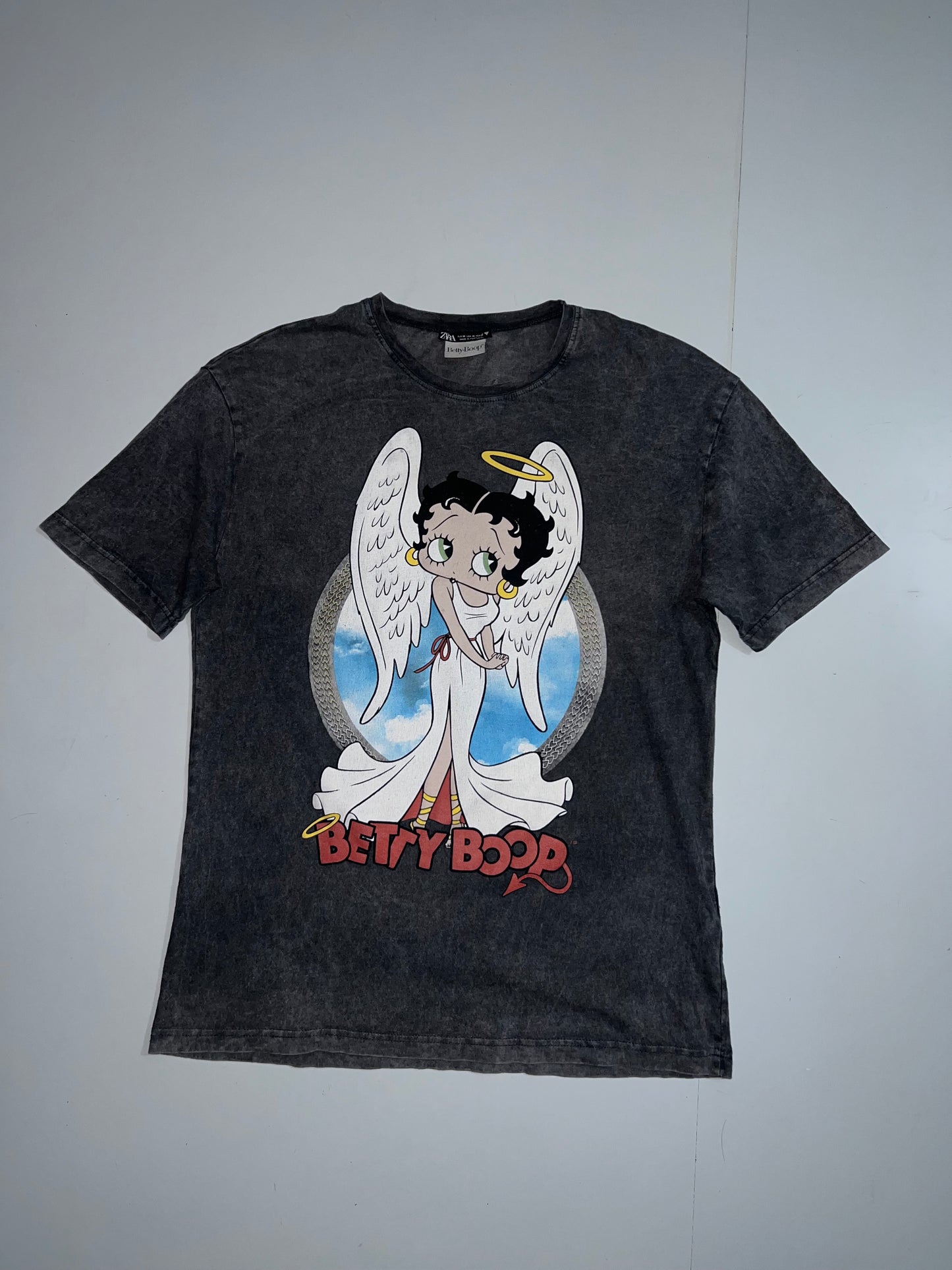 !                                  Zara BettyBoop Aurhentic Tee Size - (L)