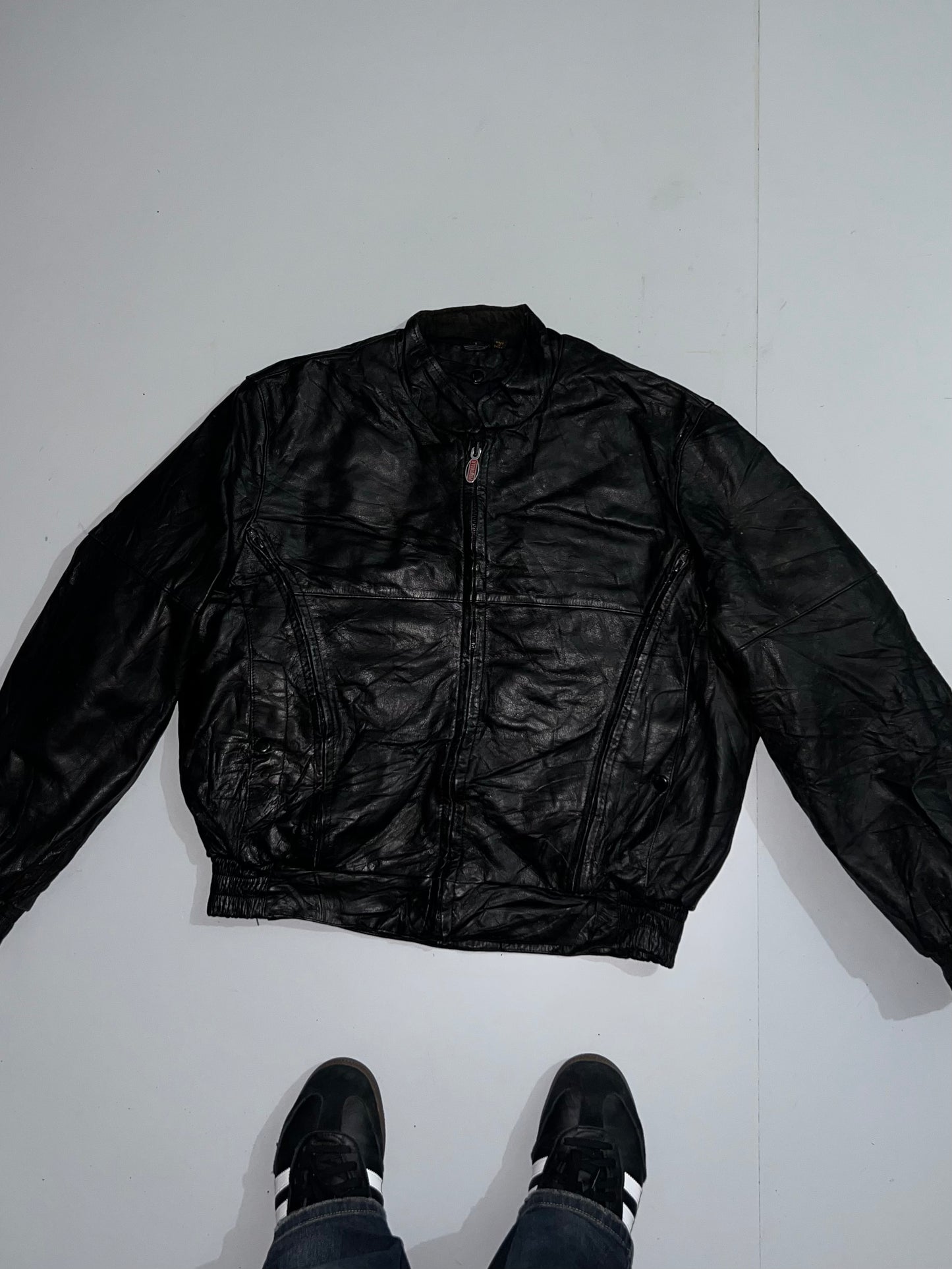 ZSuper Premium Original Leather (L/XL) (Many hidden pockets)