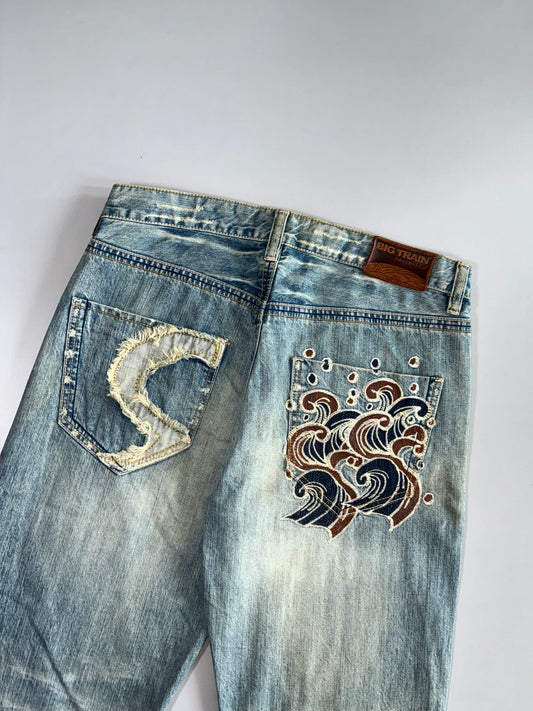 Osaka Big Train Japanese Wave Embroidery Distressed Denim (W:34 |L:41)