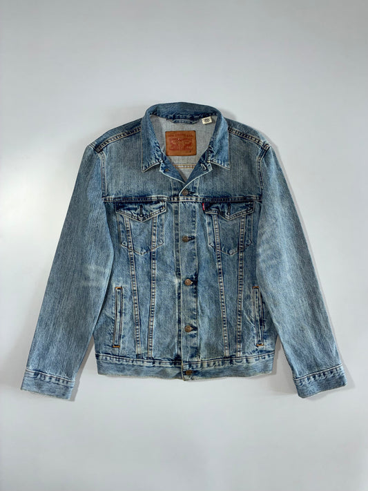 Levi’s Trucker Denim Jacket (M)