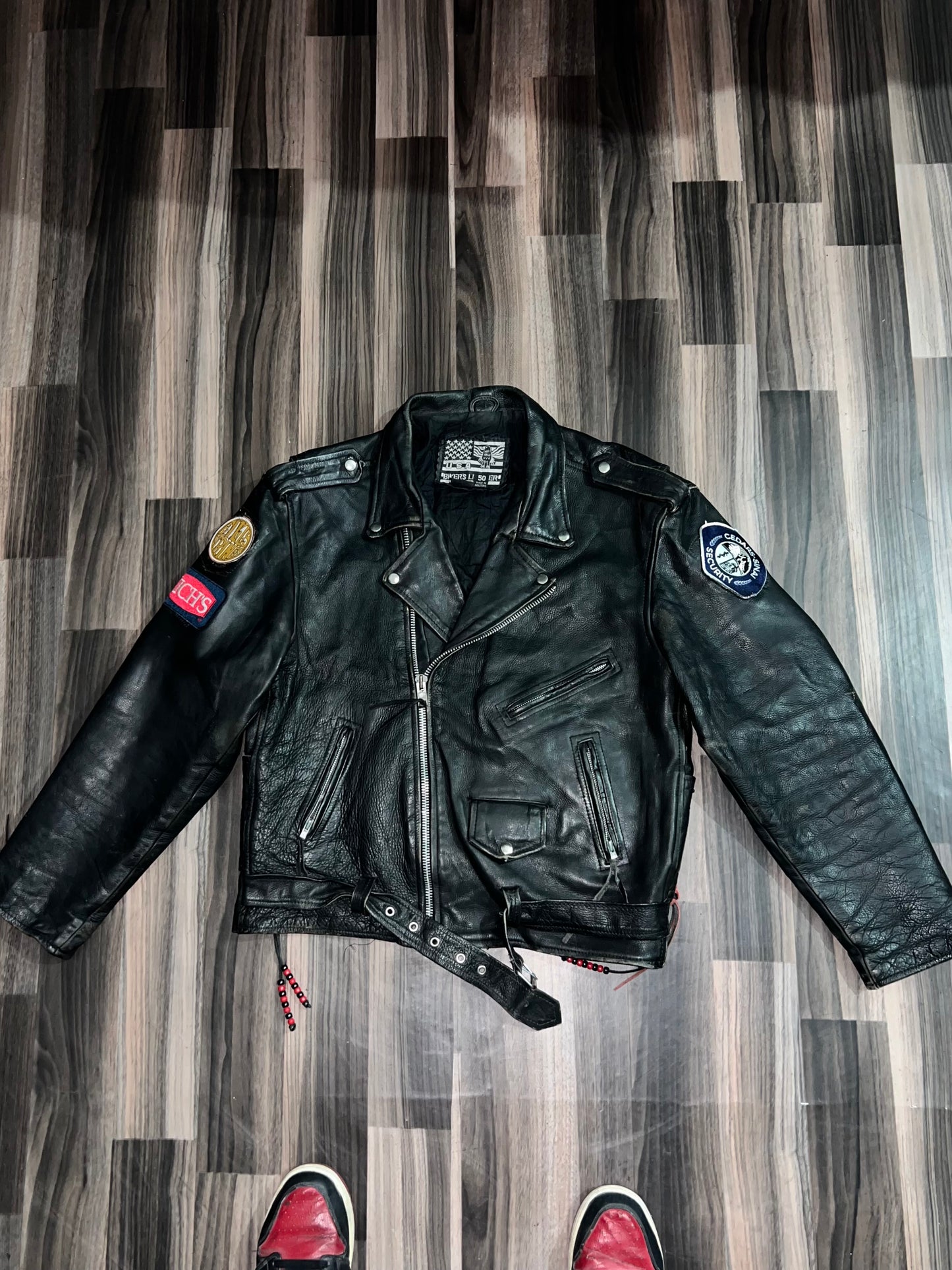 Ultra Premium Leather (rare) (buy one get one free) L/Xl