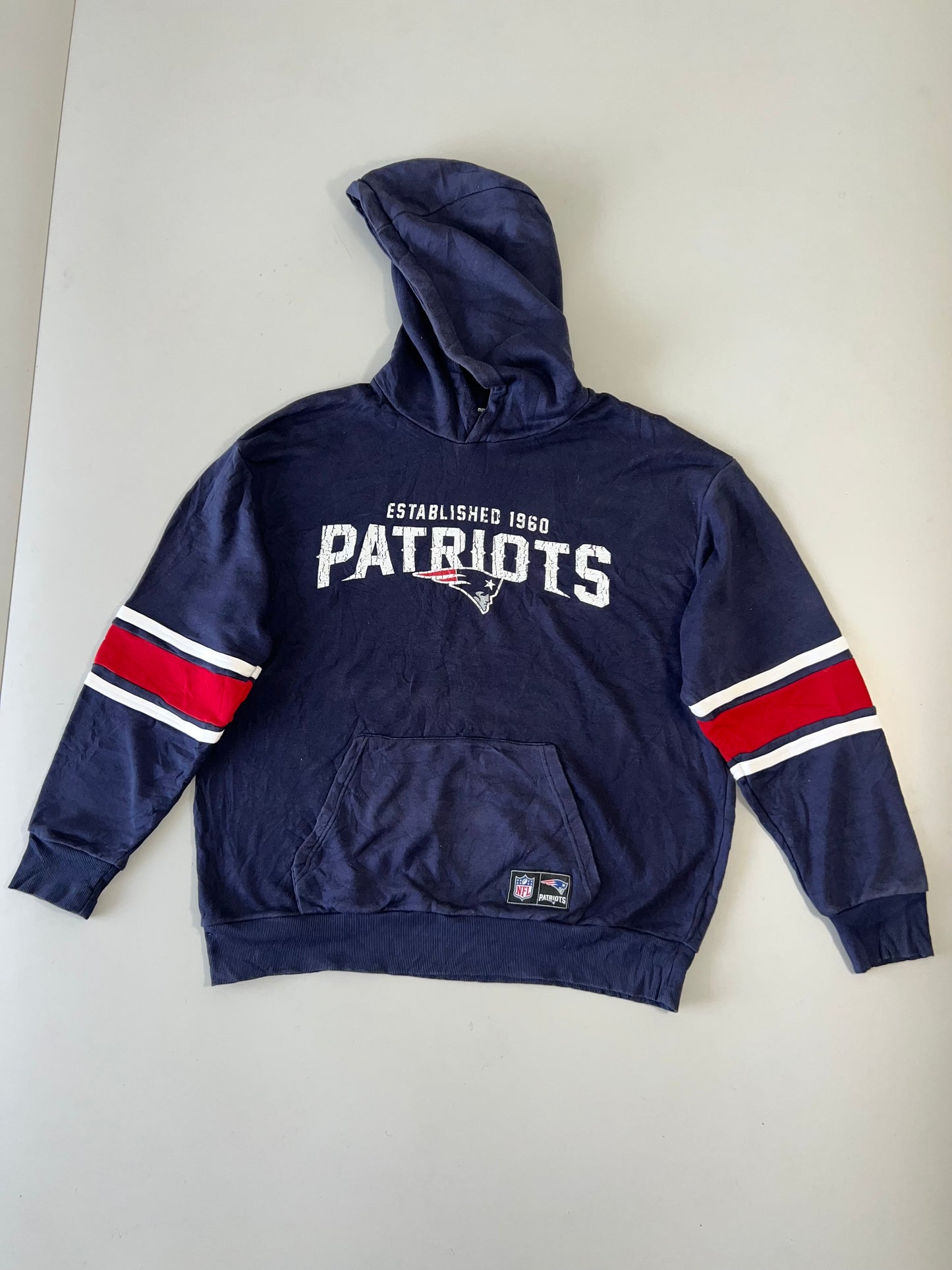!                                                                                                                                       NFL PATRIOTS (RARE) Original Authentic Hoodie (XL/2XL)