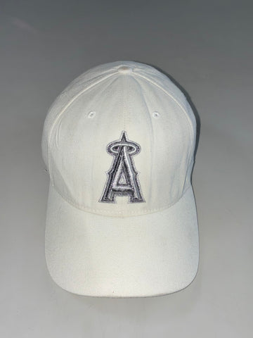 MLB Anaheim Angels White Cap with Silver Embroidered Logo – Major League Baseball (Adjustable)
