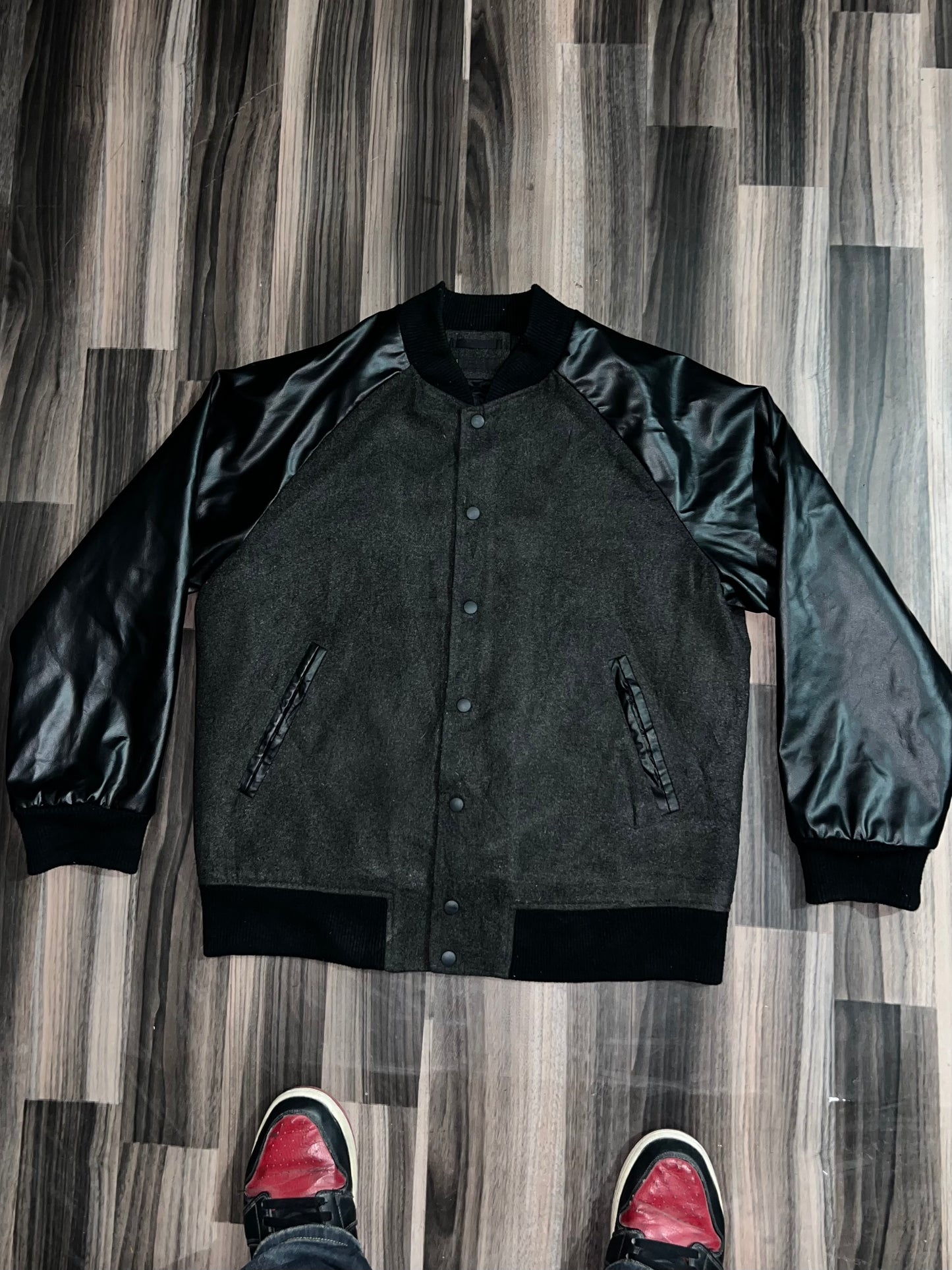 ZUNIQLO Original Leather Sleeve Jacket (L/XL)