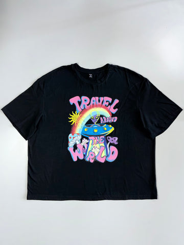 Shein “Travel Around the World” Alien Graphic Tee (4XL)