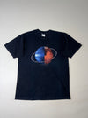 Red Hot Chili Peppers Stadium Arcadium Planet Graphic T-Shirt – Black (L)