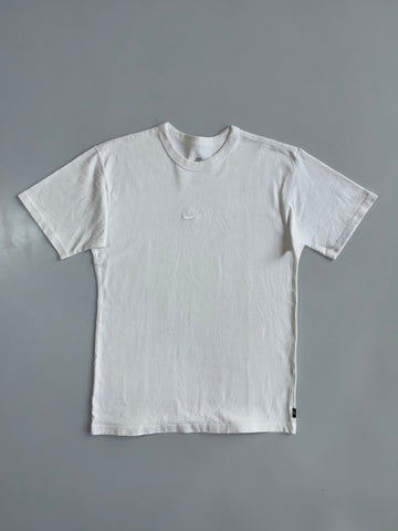 Nike | Embroidered Logo Tee White | (S)