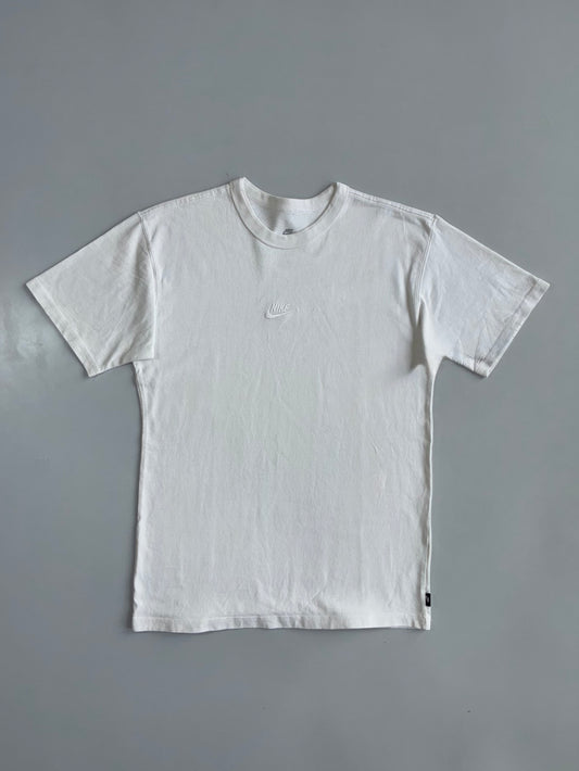 Nike | Embroidered Logo Tee White | (S)