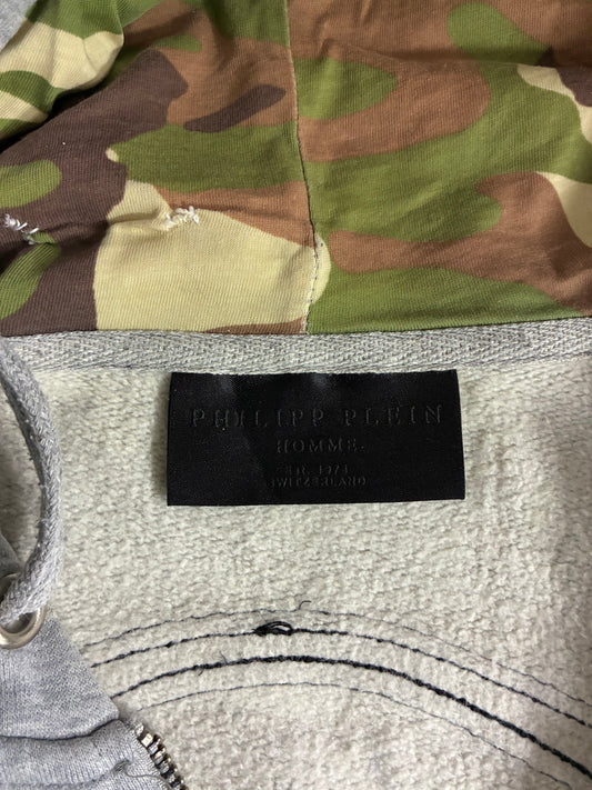 Philipp Plein Homme Grey Zip-Up Hoodie with Camo-Lined Hood & Studded Patch (L)