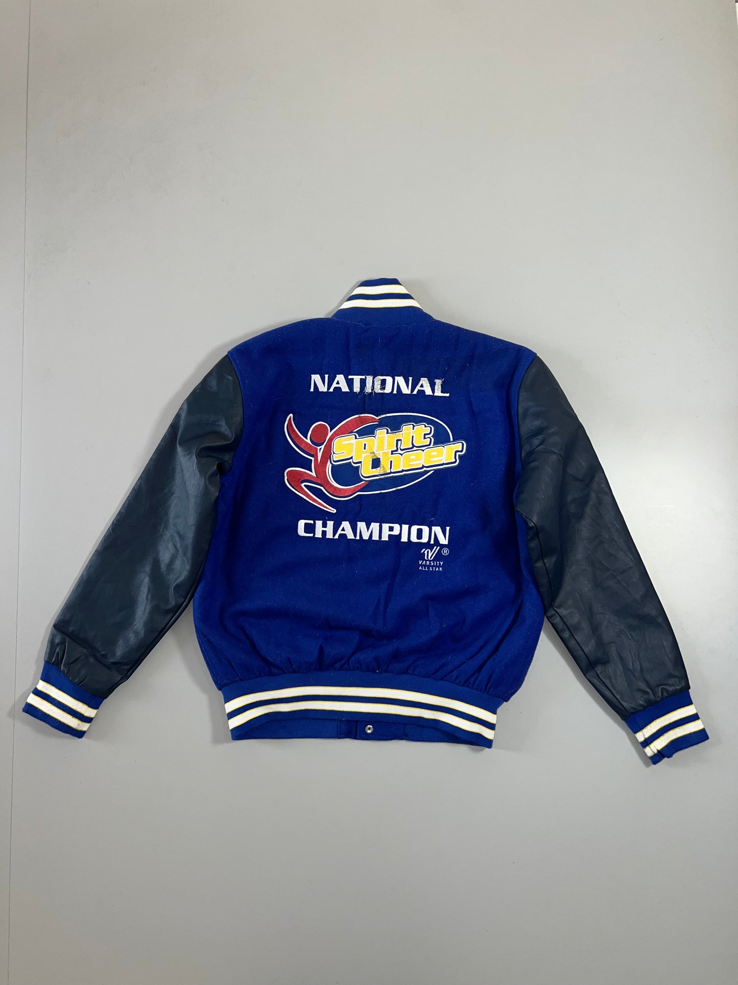 !                                Super Premium Varsity Jacket Og leather Sleeves (M/L)