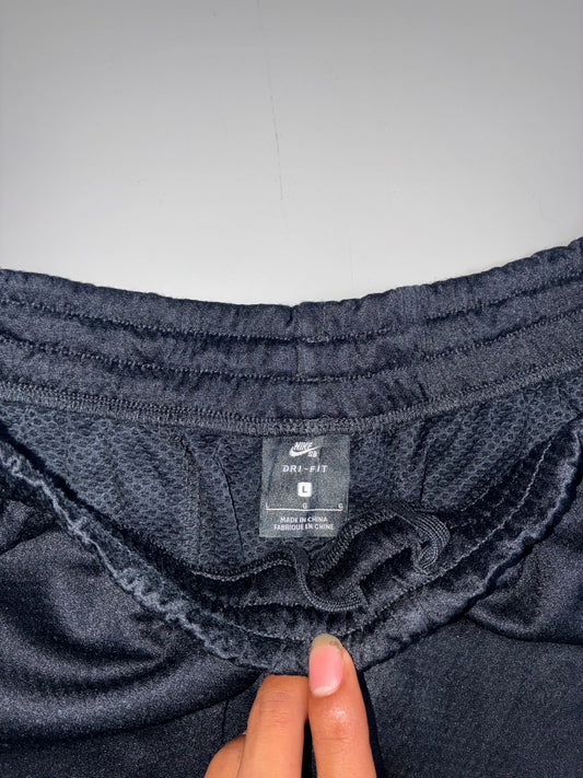 Nike Dri-Fit Graphic Shorts – Black (W-30 L-19)