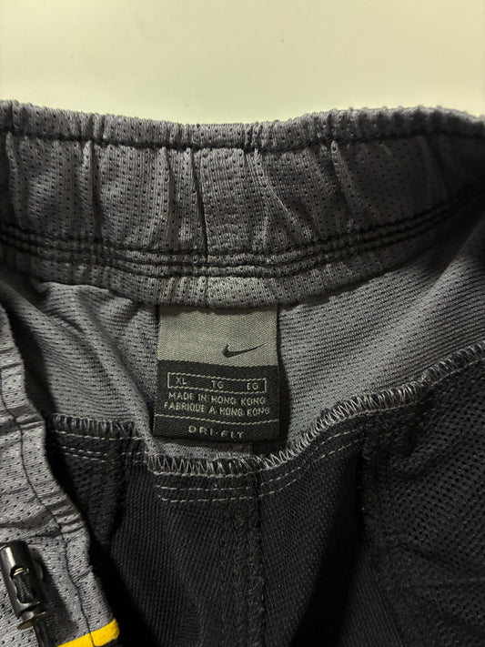 Vintage Nike Dri-FIT Black & Yellow 3/4 Shorts (W:34) (L:28)