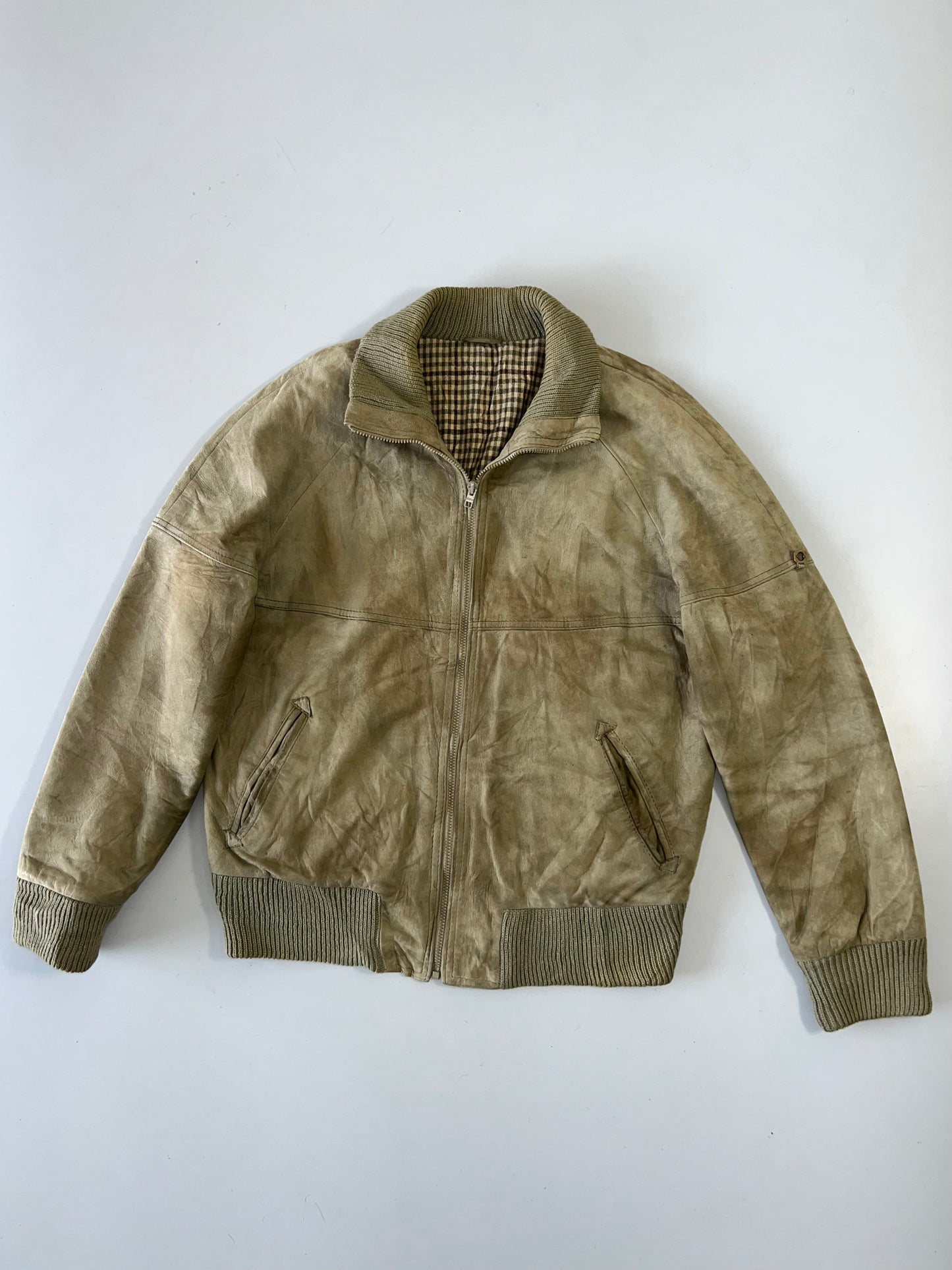 !                                                                                                                                                               Super Premium Original Sued Leather (RARE) (L)