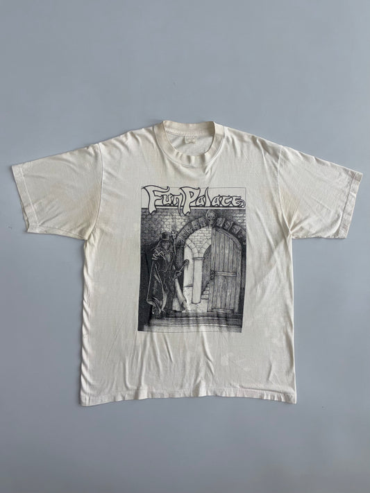 Fun Palace | Gothic Graphic Tee Cream | (L)