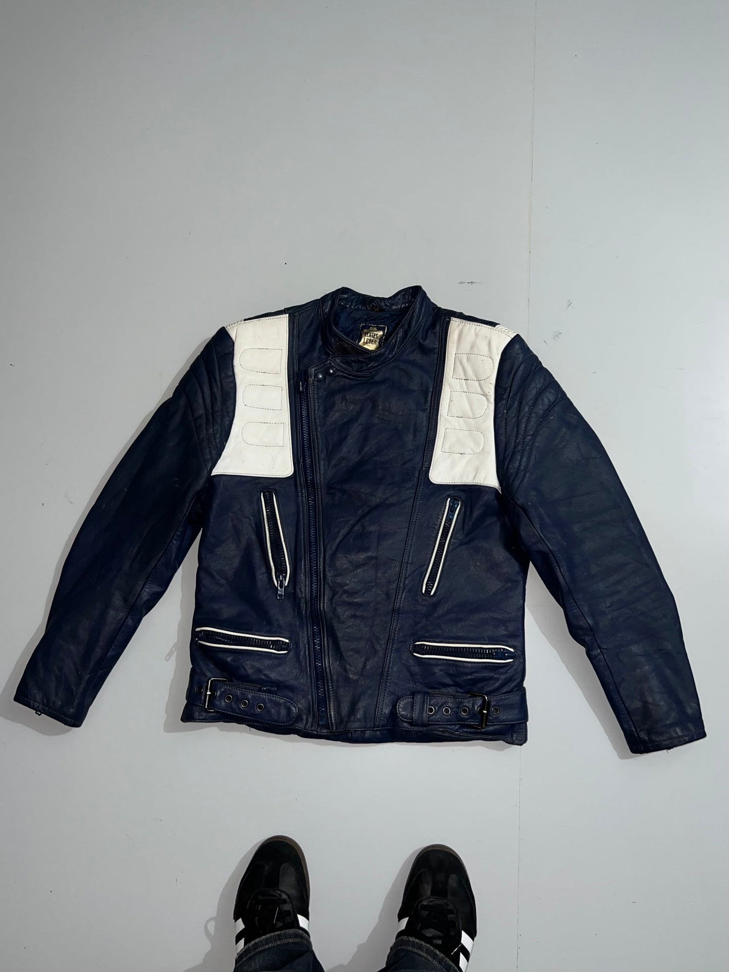 !        Super Premium Original Leather (RARE) (M/L)