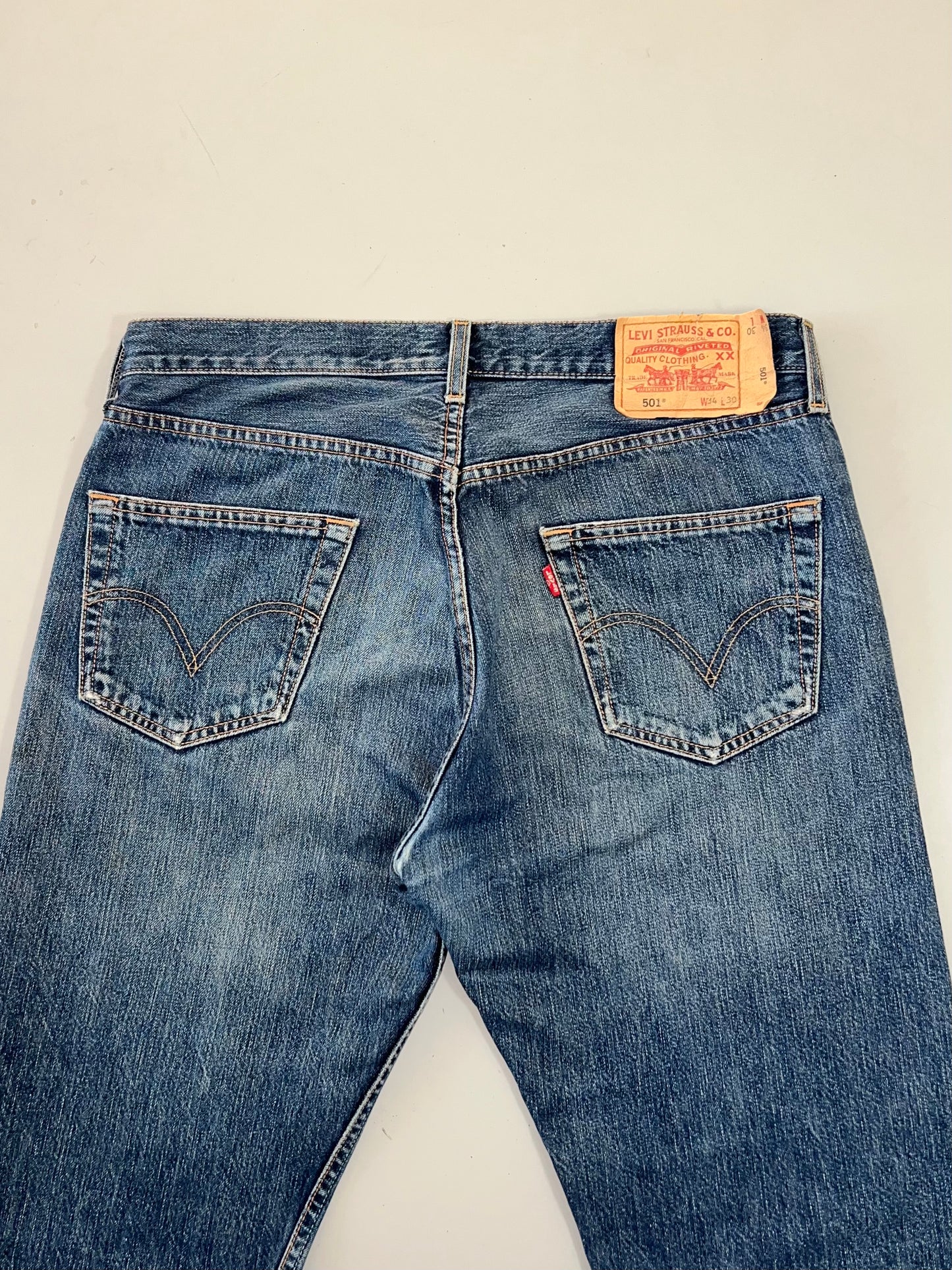 !                                                                                                                                      Levis 501 Original (RARE) Denim W-34 L-40