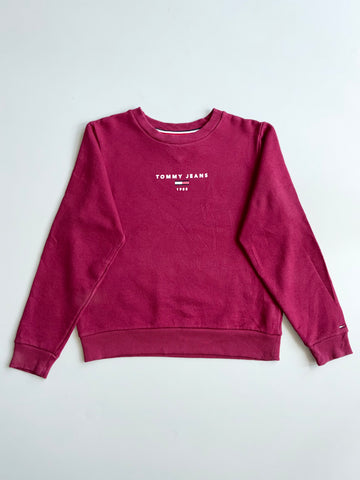Tommy Jeans 1985 Logo Crewneck Sweatshirt – Burgundy (S)