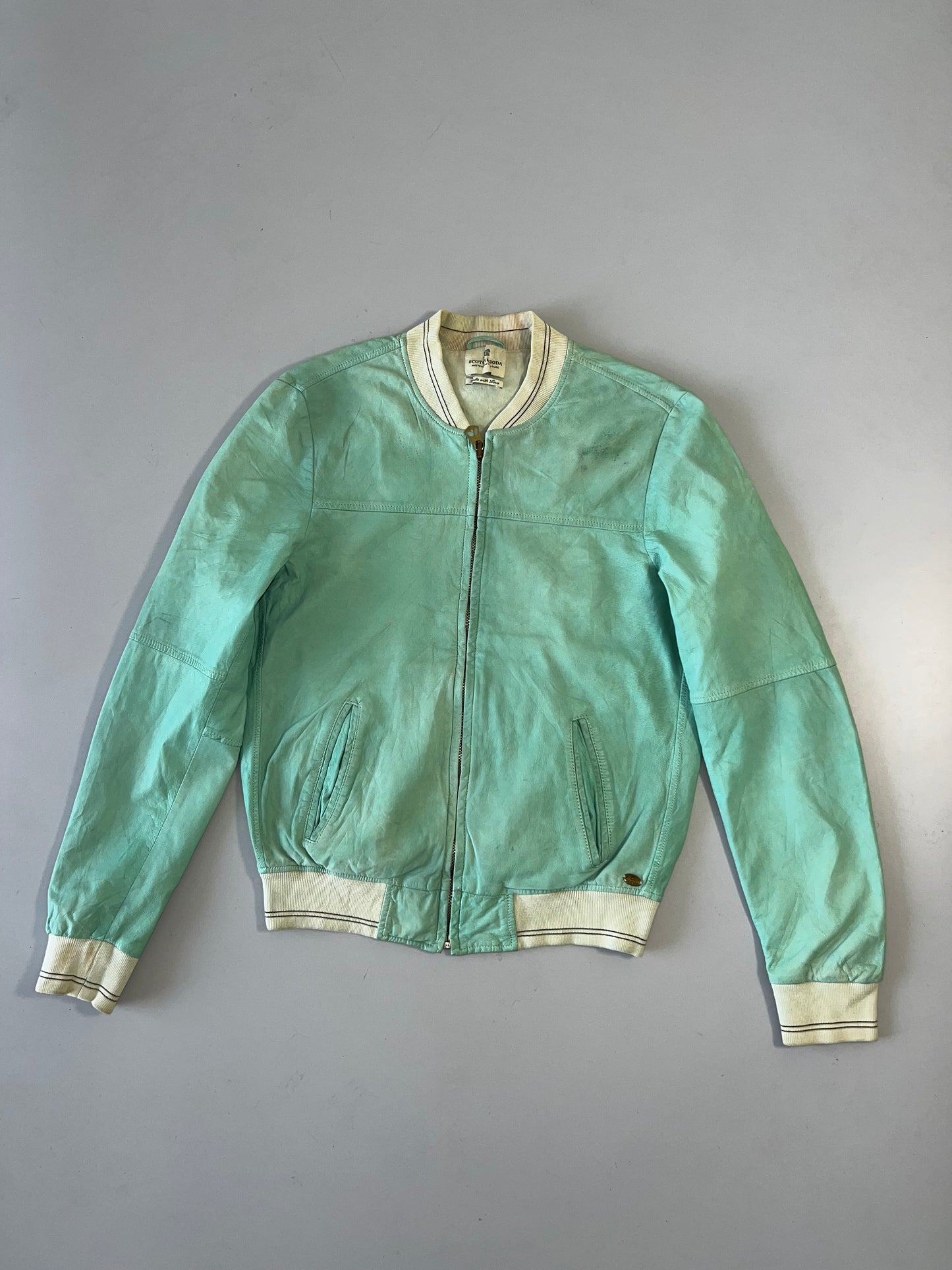 !                                                                                        Super Premium Original Leather (S/M)