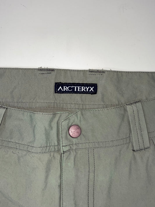 Arc’teryx Sage Green Hiking Shorts  (W:40) (L:22)