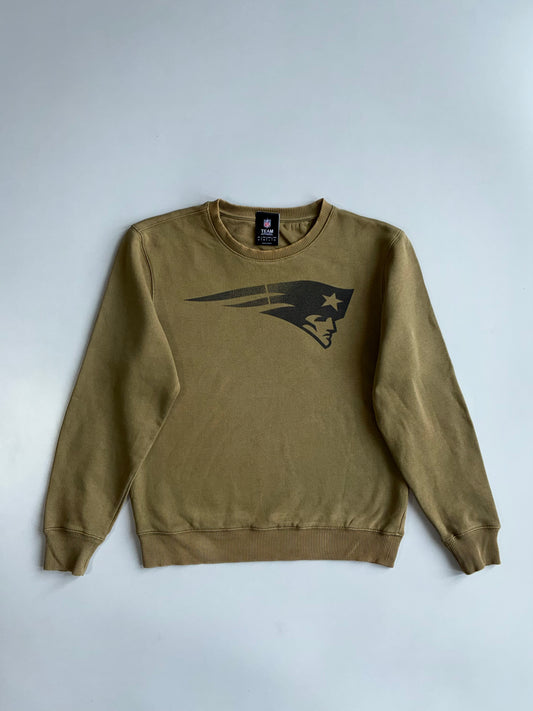 NFL Team Apparel | New England Patriots Logo Crewneck (M)