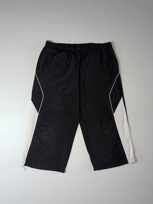 Puma Black & White 3/4 Nylon Track Shorts – Mesh Lined(W:32) (L:29)