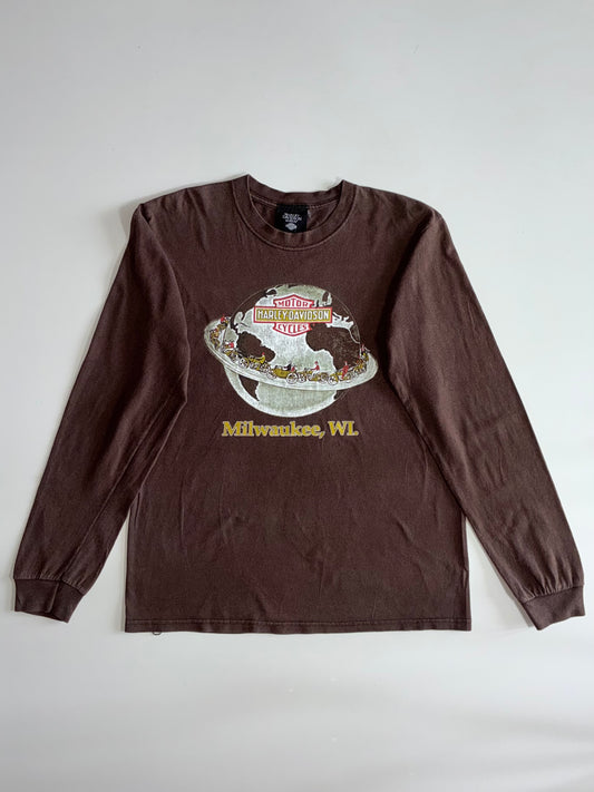 Harley-Davidson Museum Milwaukee Globe Graphic Long Sleeve T-Shirt – Brown (M/L)