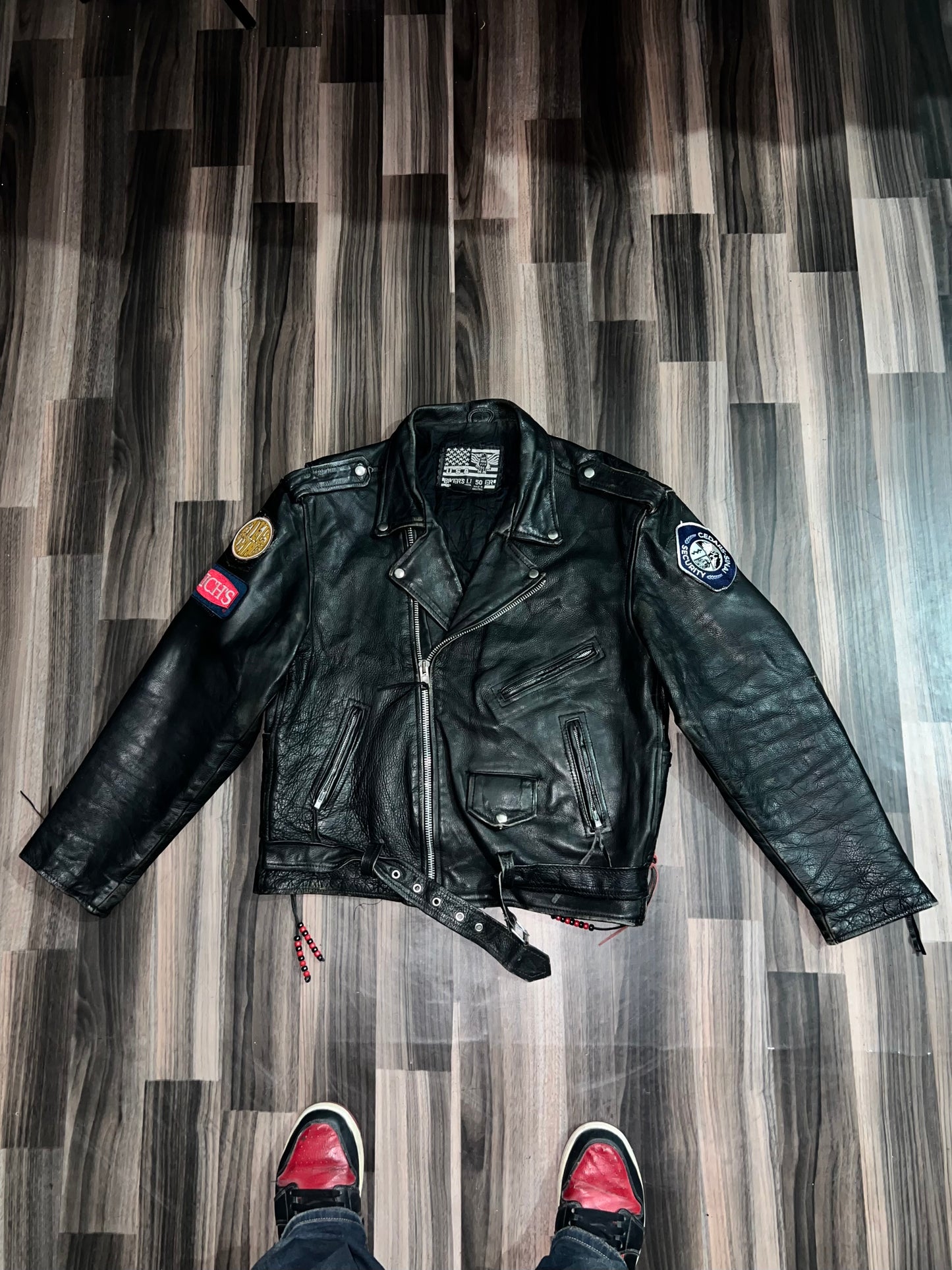 Ultra Premium Leather (rare) (buy one get one free) L/Xl