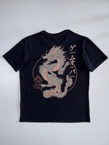 YourTurn Japanese Kanji Crest Graphic Tee – Washed Black (M)