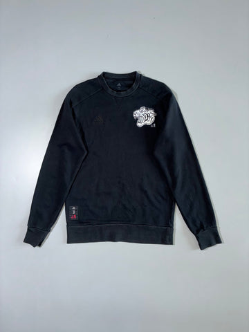 Adidas Juventus Tiger Graphic
Crewneck Sweatshirt in Black (S/M)