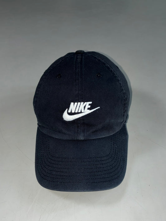 Nike Heritage86 Black Futura Logo Dad Cap – 100% Cotton (Adjustable)