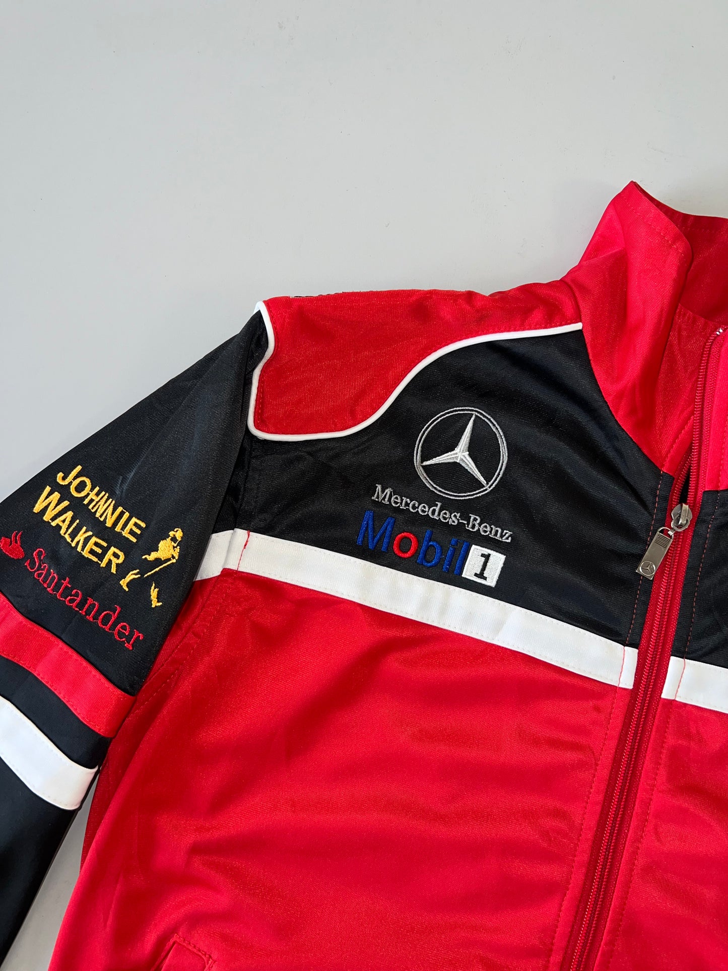 !                                                                                                                                                                                                    Merc Benz Racing Jacket (M/L)