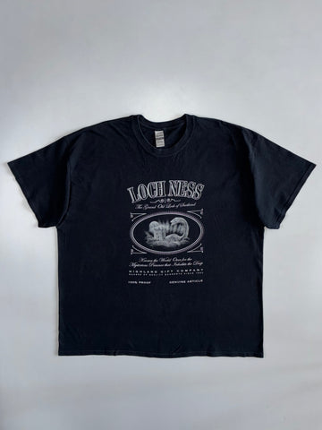 Loch Ness “Grand Old Loch of Scotland” Vintage Souvenir Graphic Tee in Black (3XL)