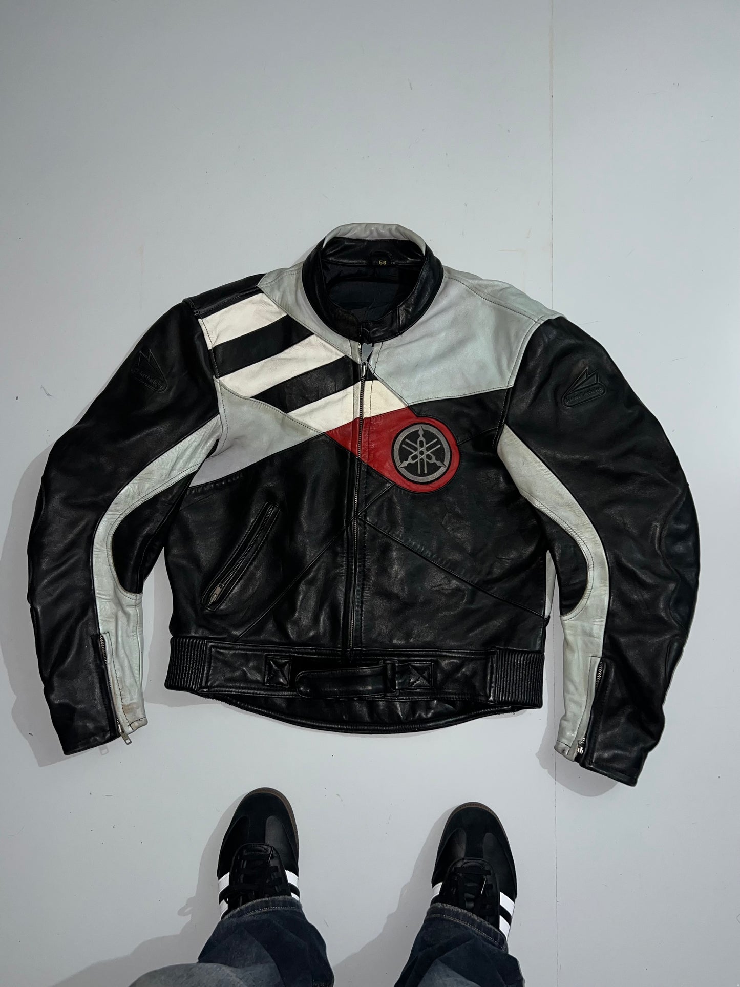 ZSuper Premium Original Racing Leather Jacket (RARE FIND) (PADDED) (M/L)
