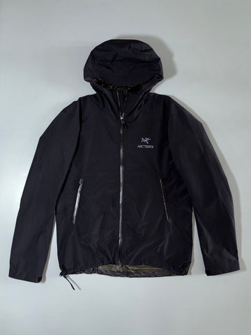 Arc’teryx Beta Black Hooded Shell Jacket – Men’s (XL)