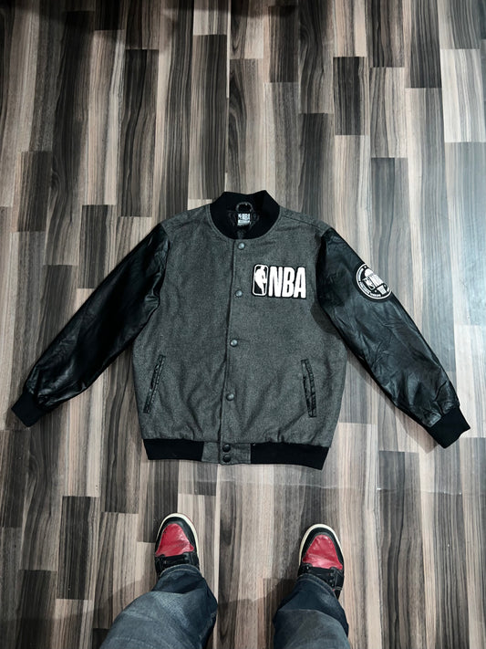 A NBA Original Leather Sleeve Varsity Jacket (M)